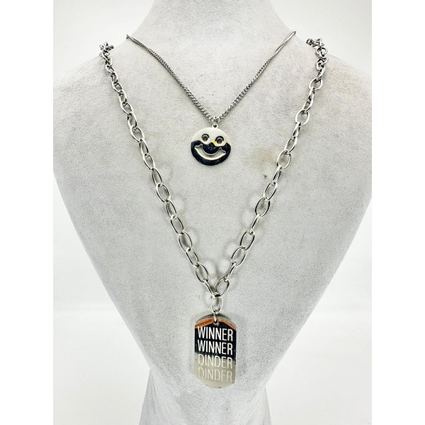 Gümüş Yazı Detaylı Uzun Kolye Gümüş Yazı Detaylı Uzun Kolye